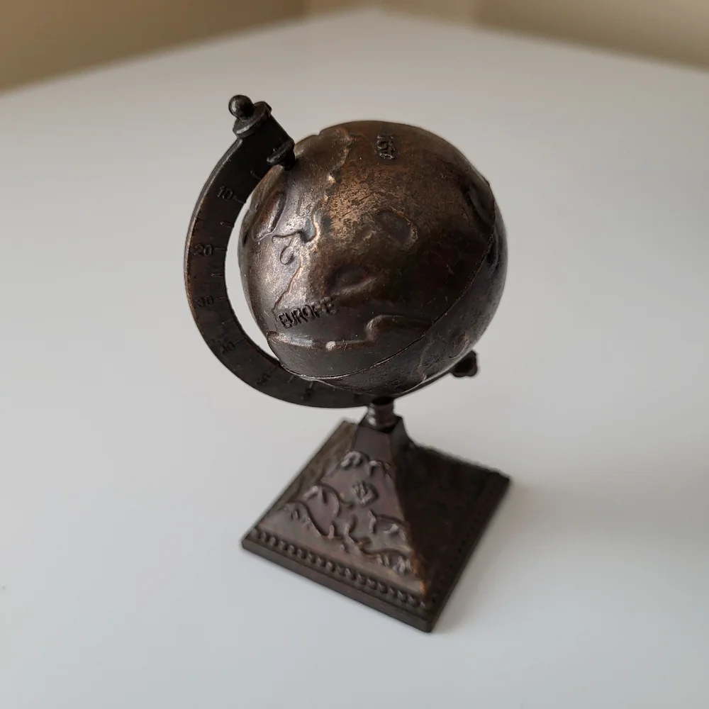 Vintage Hong Kong Die Cast Metal Miniature Globe Pencil Sharpener - Picture 7 of 16